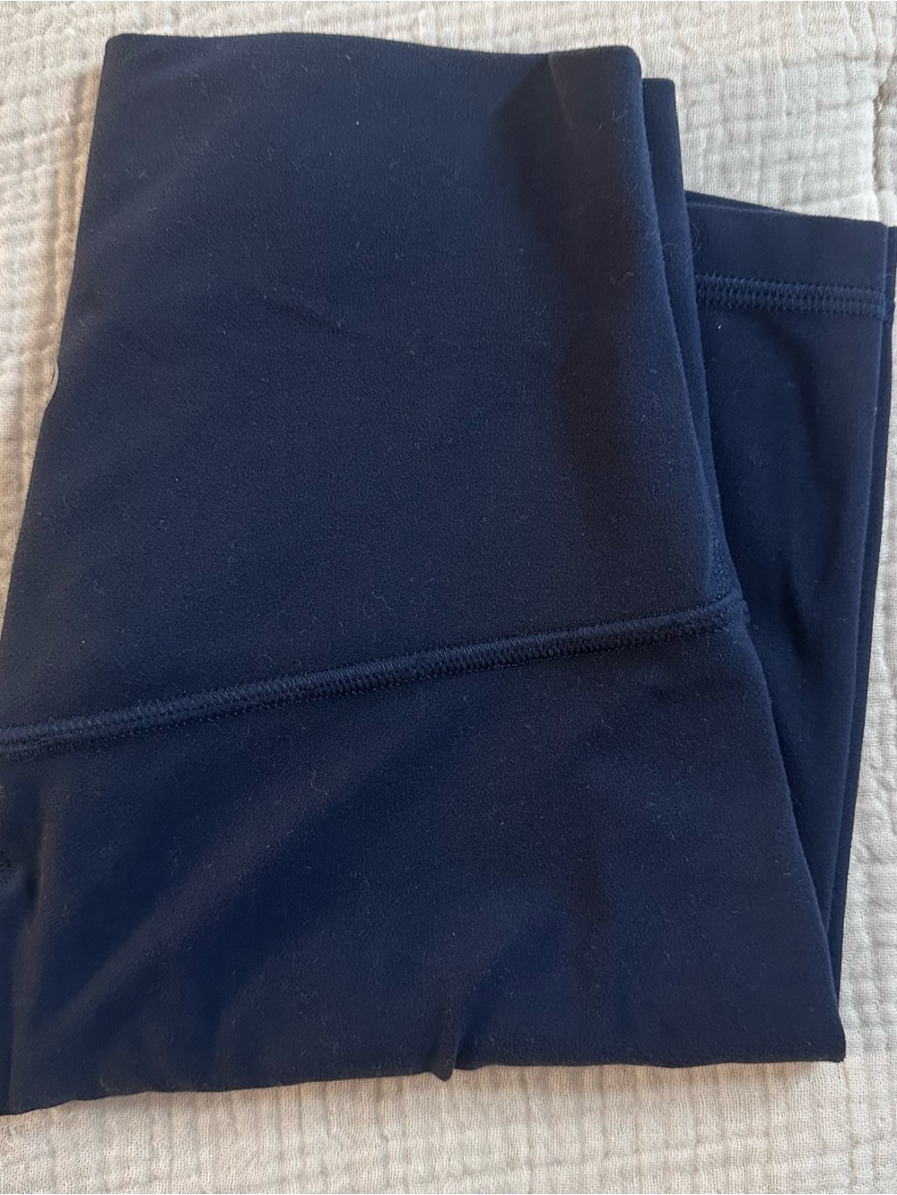 LULULEMON High Rise Align Leggings 8 inches in True Navy Size 2 - Like New